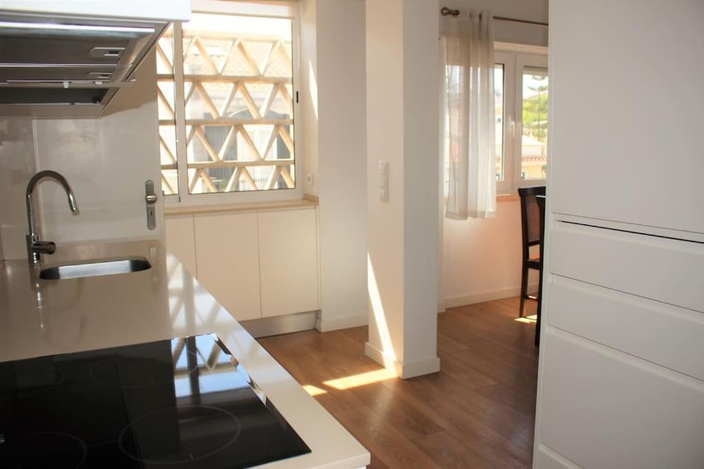 Sunny Apartment In リスボン エクステリア 写真
