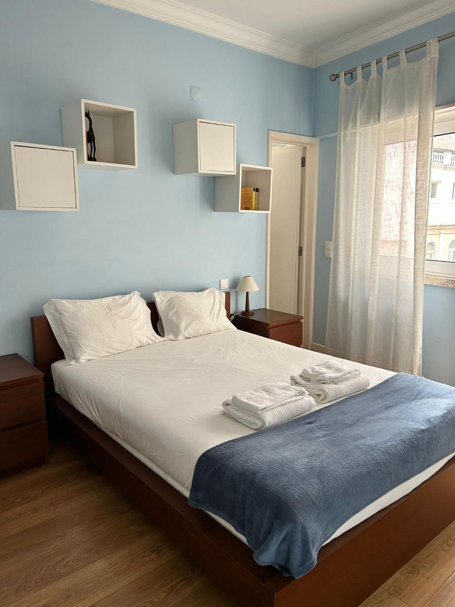 Sunny Apartment In リスボン エクステリア 写真